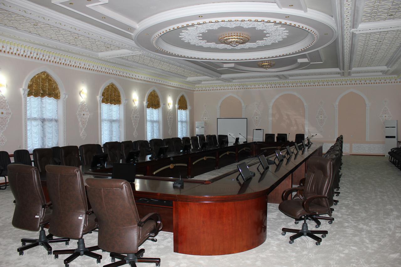 Bahoriston Hotel Guliston Kültér fotó